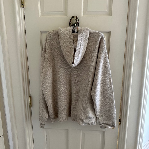 COZY JONES NY SWEATER WITH HOOD AND WARMING "POCKET"-NWT/XL - Picture 3 of 9